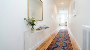 Ergonomic Mastery: Functional & Space Saving Hacks For Entryway Console Tables – Visual 7