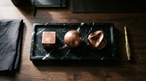 Ergonomic Mastery: Functional & Space Saving Hacks For Christmas Decorating Ideas For The Office – Visual 8