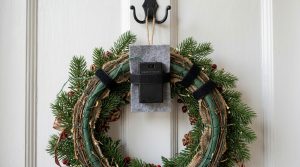 Ergonomic Mastery: Functional & Space Saving Hacks For How To Decorate Christmas Wreaths – Visual 9