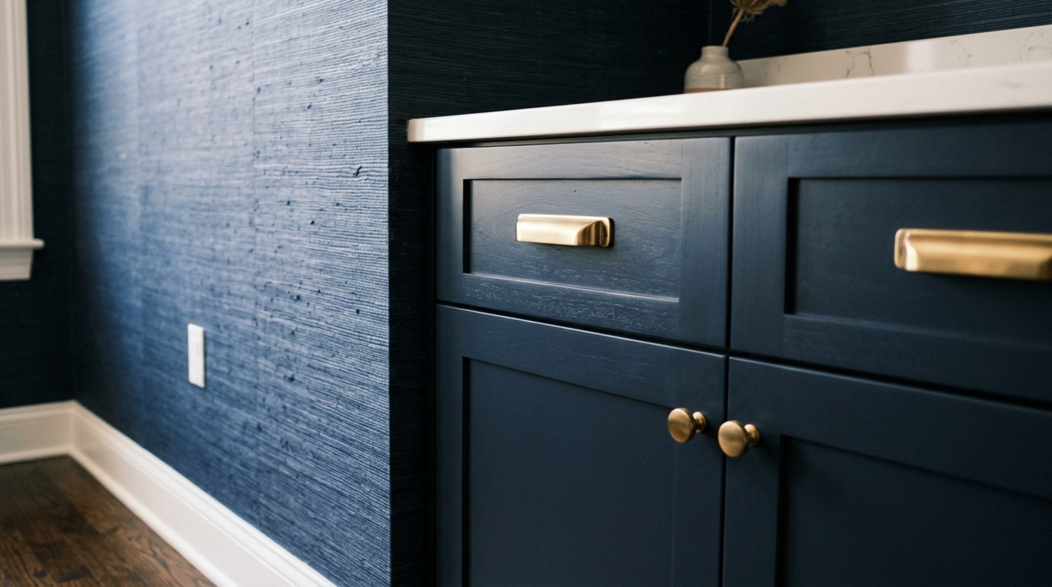 rental-friendly small space hacks with high-quality peel-and-stick grasscloth wallpaper and knurled brass hardware upgrades