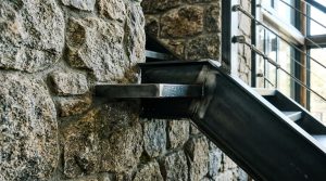 Metals, Moss, And Midnight Blues: A Masterclass In The Saturated Palette Of Beautiful Rustic Homes – Visual 12