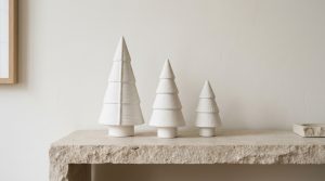 Tactile Materiality And Bioluminescent Warmth: A Sensory Audit Of The Best Christmas Table Decorations – Visual 10