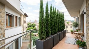The Italian Villa Blueprint: Scaling Jenny Marrs’ Rustic Proportions For Narrow Apartment Balconies – Visual 15