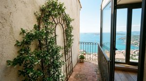 The Italian Villa Blueprint: Scaling Jenny Marrs’ Rustic Proportions For Narrow Apartment Balconies – Visual 2