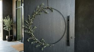 The Portal Of Proportion: Architectural Front Door Christmas Decorating Ideas For Formal Entrances – Visual 3