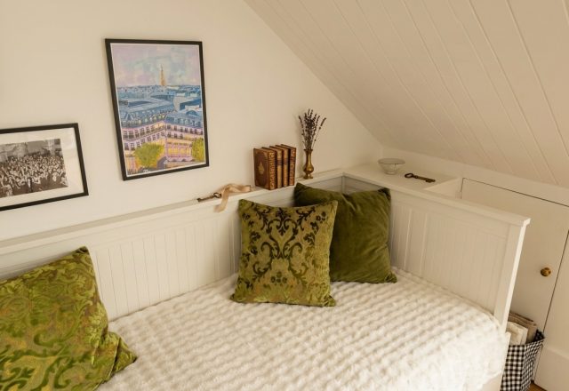 attic daybed nook
