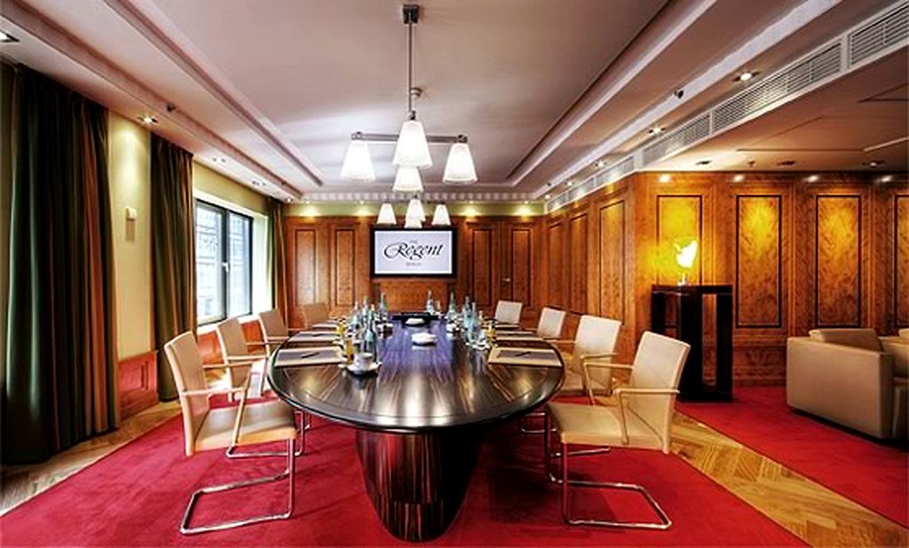 Modern Conference Table Design With Video For 8
