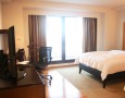 Amazing Lebua at State Tower Hotel and Club Interior Design and Facilities: facilities for double room with large flat cable TV and comfortable workspace