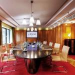 Amazing Conference Table for Modern Office Design Idea