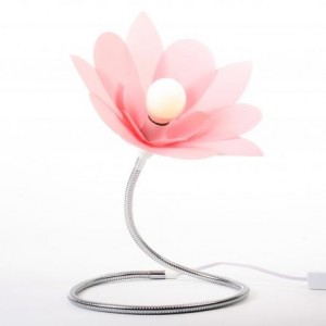 Lamp to decorate pink bedroom Pink flower lamp for pink bedroom decoration