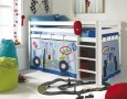 Camp concept in children bedroom for active children: camping bedroom decor for active children