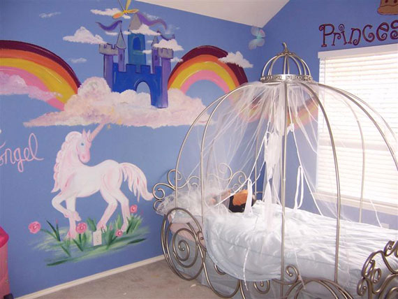 Carriage baby's bedroom design