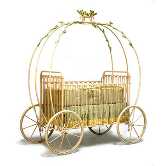 Comfortable carriage bed design for baby's bedroom