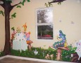 Cute Bedroom Design for Kid with Cartoon Characters Theme: alice in wonderland wall painting for kid bedroom design
