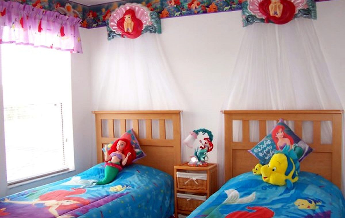 Cute Bedroom Design For Kid With Cartoon Characters Theme