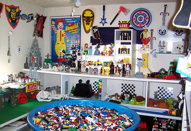 Sparkling and colorful lego room in educative playgroup room