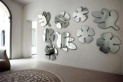 : Gleaming Modern Metal Wall Decoration