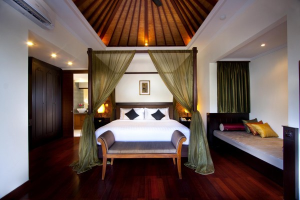 calm One bedroom suite in khayangan villa with pavilion roof ceiling model