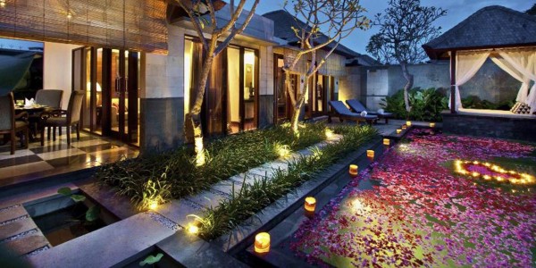 Exotic Khayangan Dreams Villa Seminyak Bali Indonesia with Tropical Nuance: curtain decoration for open air pavilion with best outdoor decoration idea for candle light dinner 600×300 1
