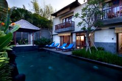 Large Private Swimming Pool With Waterfall Stone Sculptur For Two Bedroom Suite In Khayangan Villa 600x386 1 Scaled
