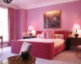 Feminine and gentle pink teenager’s bedroom design ideas: Elegant pink teenager’s bedroom idea