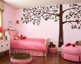 Feminine and gentle pink teenager’s bedroom design ideas: Green pink teenager’s bedroom idea