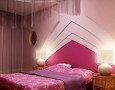 Luxury bedroom design with modern style: bedroom-color-palette-ideas-in-pink-and-purple-with-cool-ceiling-light