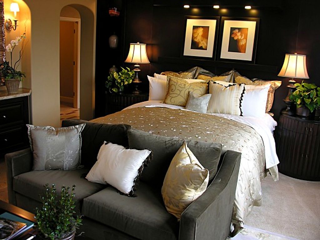Bedroom Design For Couples With Grey Couch And White Pillow In Luxury Design 600x450 1