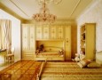 Luxury bedroom design with modern style: Luxury bedroom design with golden color