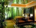 Natural bedroom with fresh and relaxing atmosphere: Natural bedroom with fresh bamboo decoration and wood floor