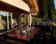 Outdoor dining design with modern and luxury inspirations: exclusive outdoor dining design ideas