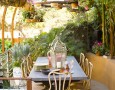 Outdoor dining design with modern and luxury inspirations: natural outdoor dining design ideas