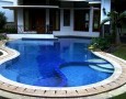 Outdoor private swimming pool design and the consideration: charming outdoor private swimming pool design idea