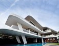 Outdoor private swimming pool design and the consideration: modern outdoor private swimming pool design idea