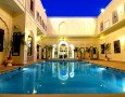 Outdoor private swimming pool design and the consideration: luxury outdoor swimming pool design idea as palace