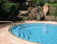 Outdoor private swimming pool design and the consideration: simple round outdoor swimming pool design idea