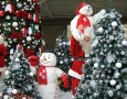 Sparkling Christmas home with the cheerful decoration tips: Snowman and Christmas tree on Christmas home design.jpg