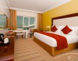 Stylish Auris Plaza Hotel with The Modern Interior Design Gallery: Best Executive Room with contemporary gold theme decoration in Auris Plaza hotel