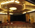 Theater room design ideas with beautiful and amazing stage: auditorium theater room design with arena stage and performance stage combination