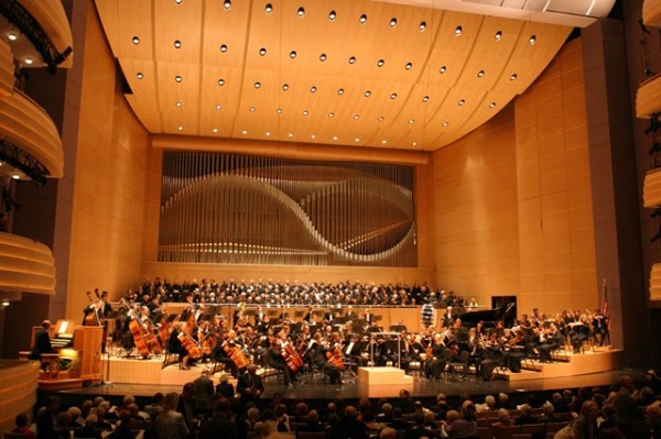 Theater room design ideas with beautiful and amazing stage: exclusive theater room design